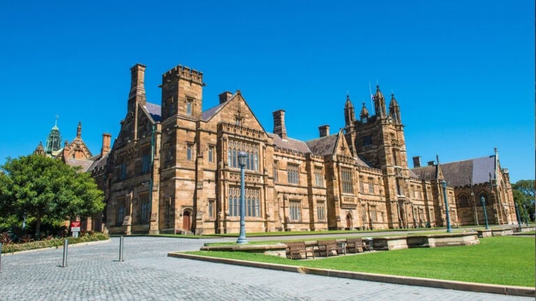 An Invitation for Future Leaders: Shape Your Future at The University of Sydney with a 100% Scholarship